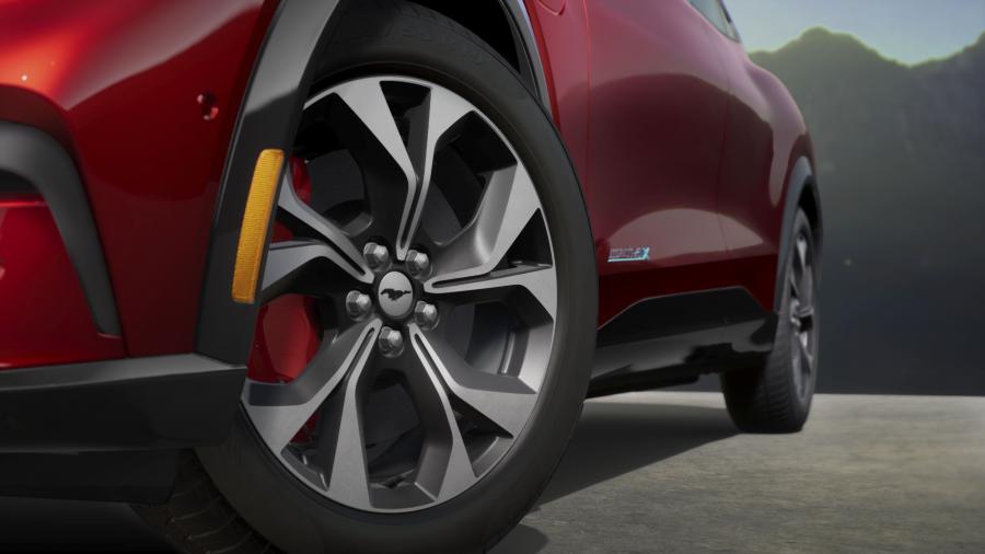 Колеса Ford Mustang Mach-E X 2020 года  (EU) (фото 8 из 67)